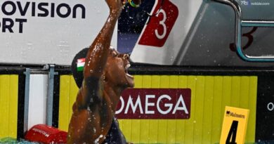 Nuoto, Sara Curtis oro e record 50 dorso