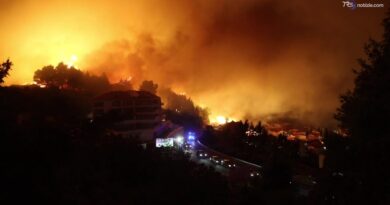 Croazia, evacuazioni e feriti a causa di un violento incendio alimentato dai venti in zona turistica
