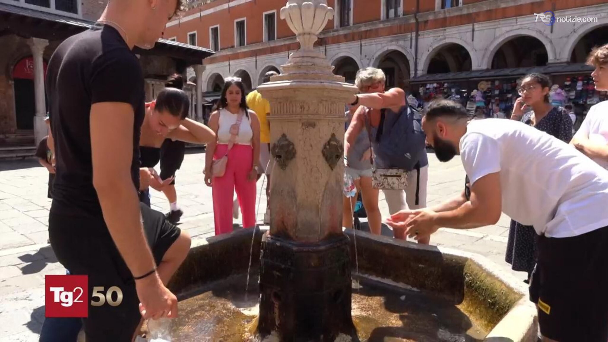 Quarta ondata di calore, 7 bollini rossi. Ferragosto con il sole e caldo, poi arrivano i temporali