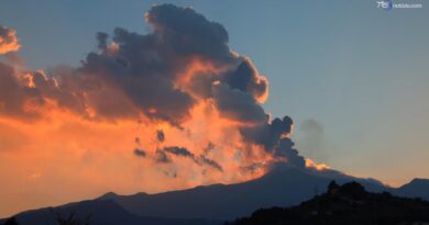 Etna, riparte intensa attività esplosiva