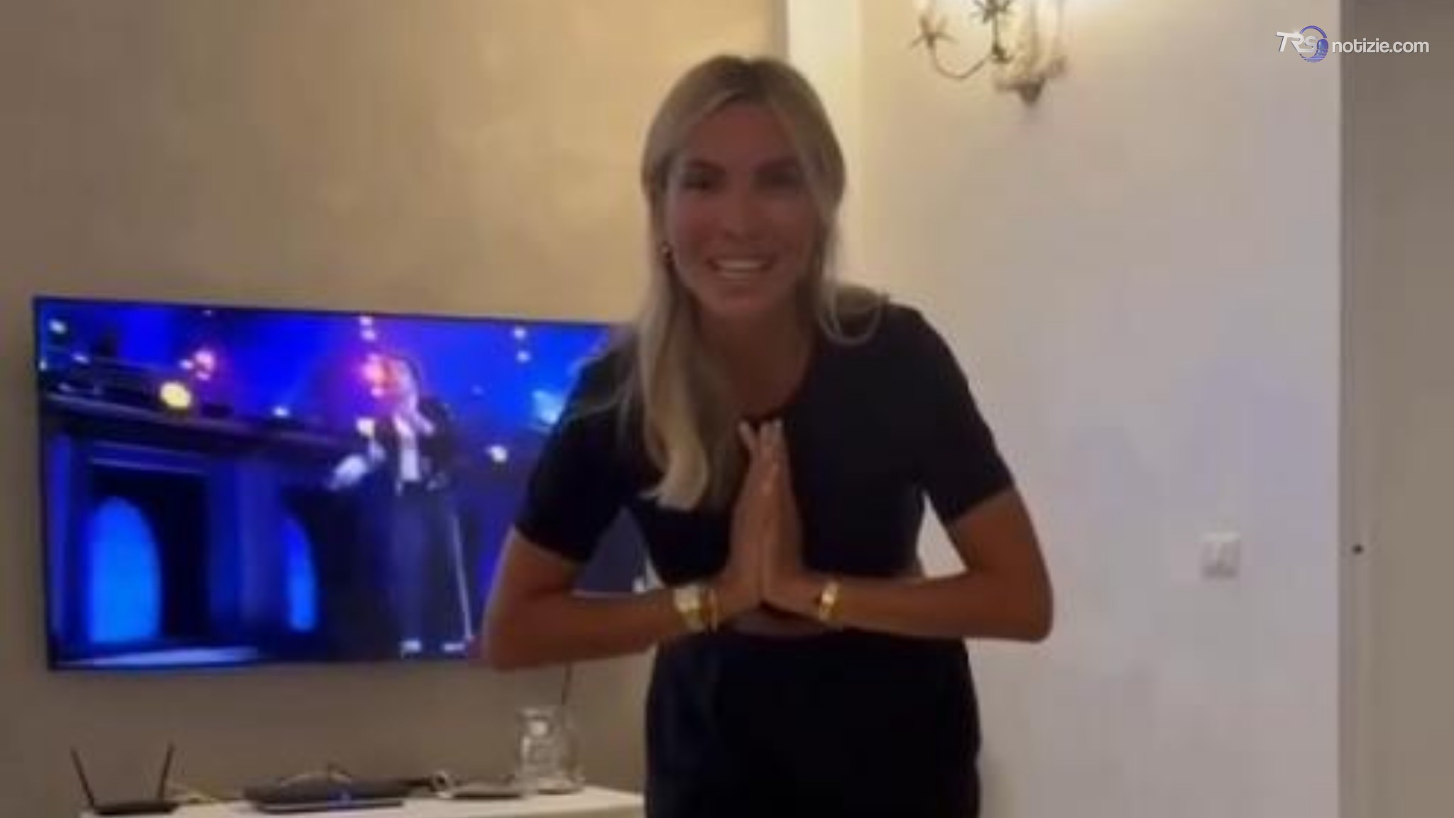 Noemi Bocchi a "Ballando con le stelle". L'ironia di Totti: “Lascia perdere…”