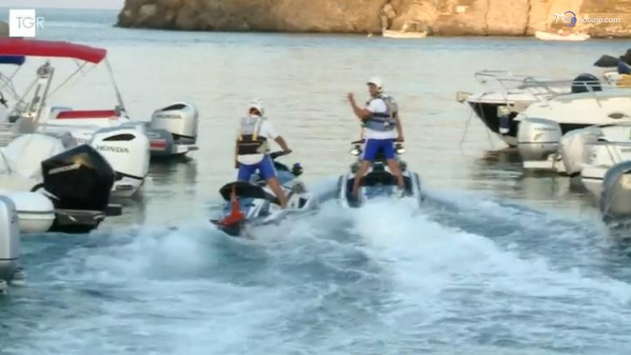 Ferragosto, controlli della polizia in mare a Catania