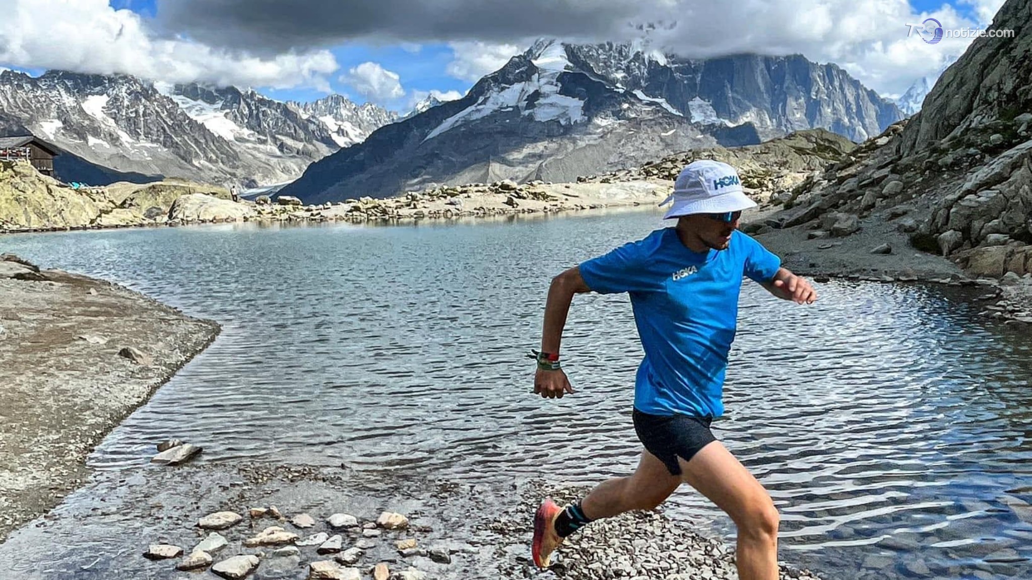 Paura per il runner Simone Vigolo, l'atleta punto da quattro calabroni su un sentiero in Trentino