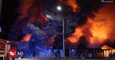 Russia importa benzina, Putin ammette, no conseguenze critiche, ma gli attacchi ci danneggiano