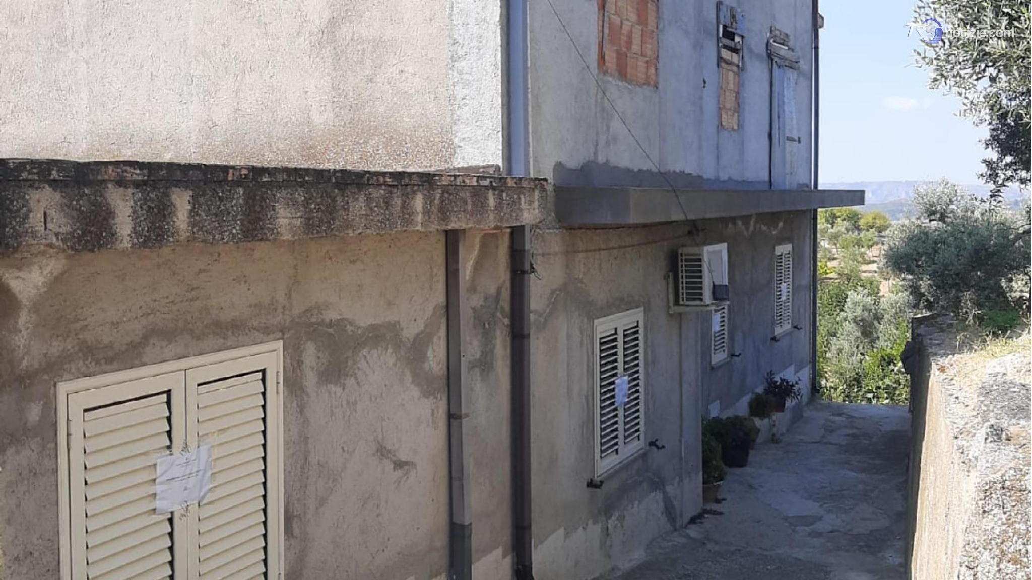 Uomo trovato morto in casa nel Reggino, sottoposta a fermo la moglie