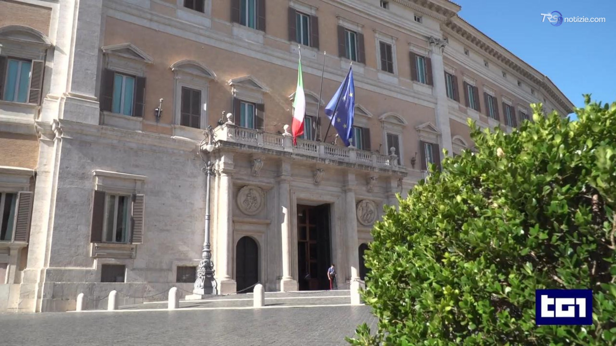 Migranti, caro vita e servizio pubblico: si accende lo scontro tra governo e opposizioni
