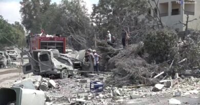 Escalation in Libano, 11 morti sotto i raid israeliani. Si scava tra le macerie