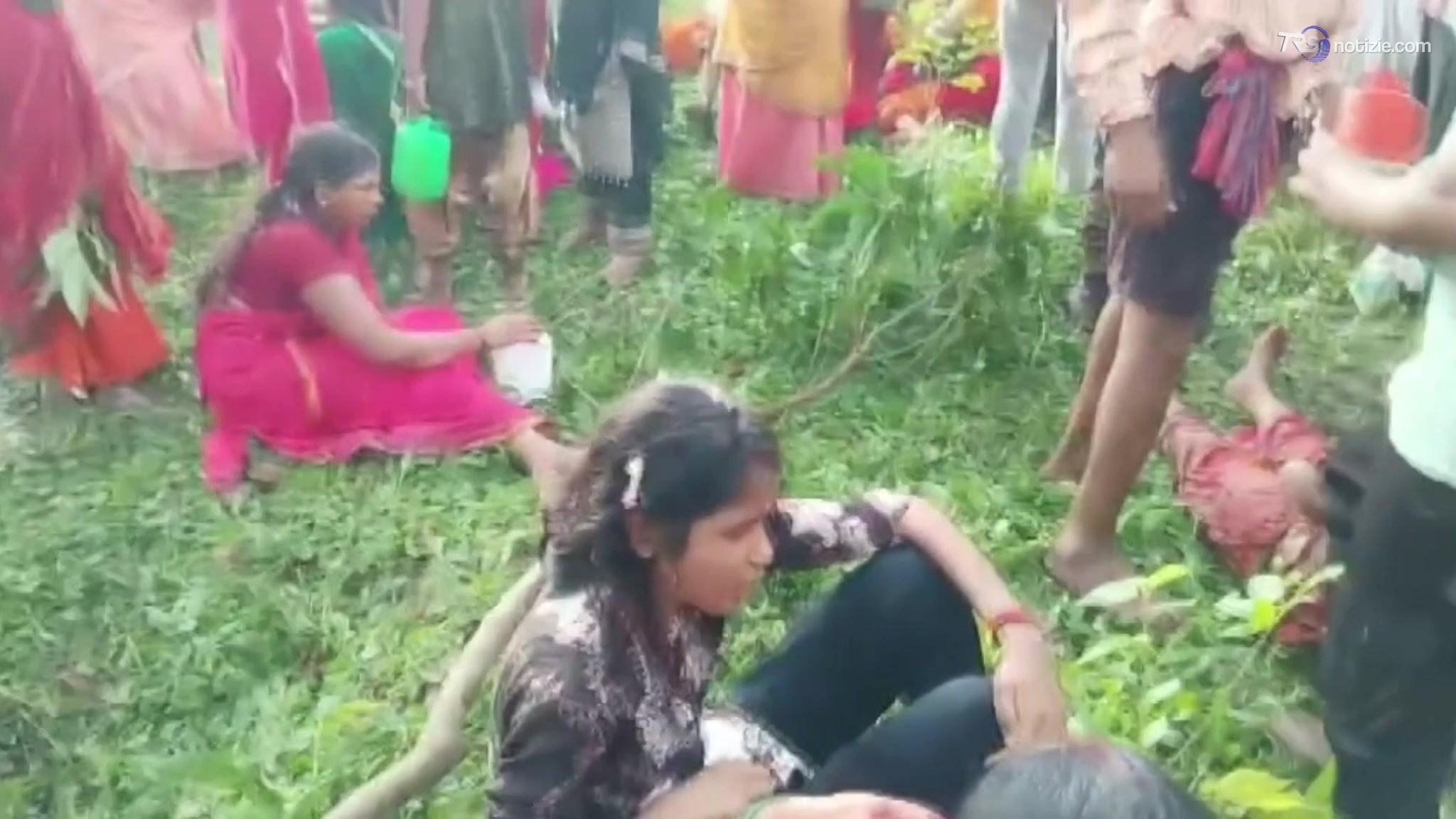 India, panico tra migliaia di fedeli al tempio di Ashok Dham: almeno 7 morti nella calca