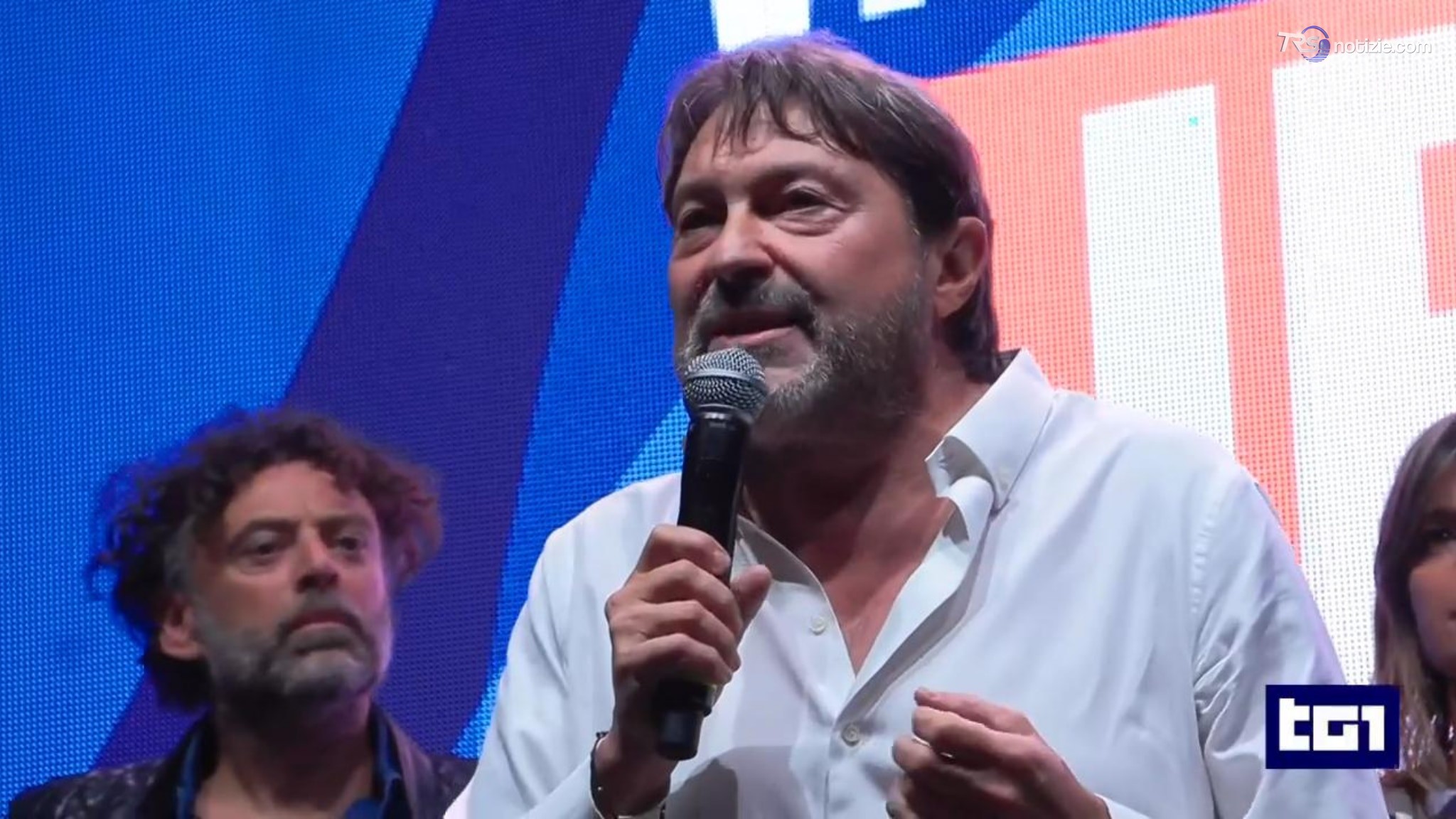 Pubblicati gli stipendi dei giornalisti di Report, gli inviati: "Cifre false, denunceremo"