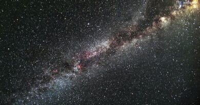 Via lattea, scoperta una galassia inghiottita: la fusione due miliardi di anni dopo il Big Bang