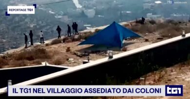 L’assedio dei coloni a tre famiglie palestinesi: “Chiusi in casa senza acqua e luce”