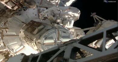 Sophie Adenot, prima astronauta francese a effettuare una passeggiata spaziale