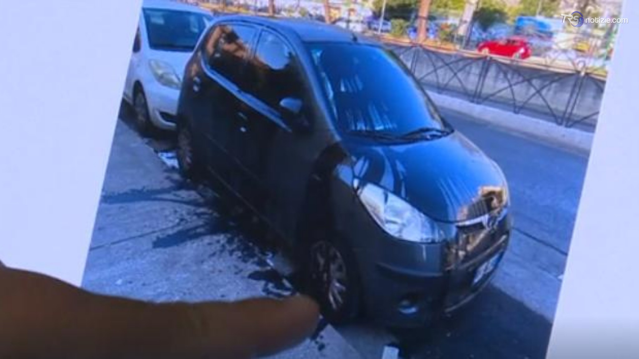 Olio motore sull'auto, per il parroco Don Marzo non è un'intimidazione