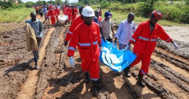 Kenya, cade elicottero: italiano tra morti