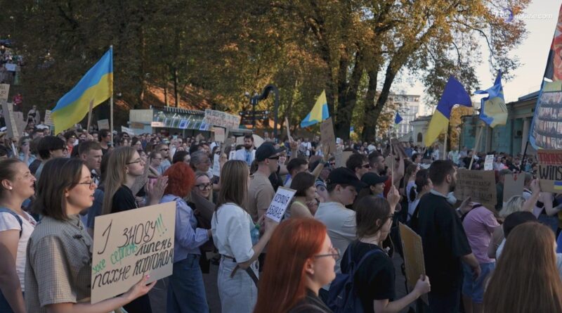 L'anticorruzione ucraina indaga sul governo di Zelensky, licenziata la vice capo staff