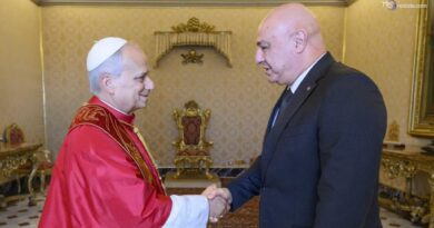 Aoun dal Papa: grazie per il sostegno al Libano