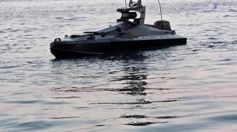 Romania, un F-16 distrugge un drone marino vicino alla piattaforma del gas: il video