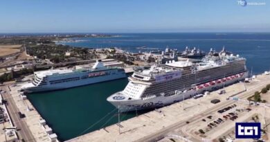 Gli atleti arrivano nel villaggio, al via l'avventura dei Giochi del Mediterraneo