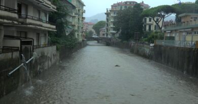 Chiavari: il torrente Rupinaro raggiunge i livelli di guardia, poi scende
