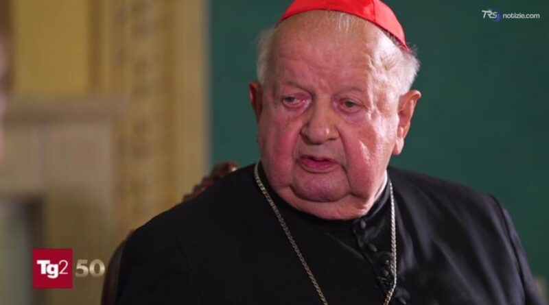 Il cardinale Dziwisz ricorda Giovanni Paolo II a Rimini nell'82: "Entusiasmo e forza dei giovani"