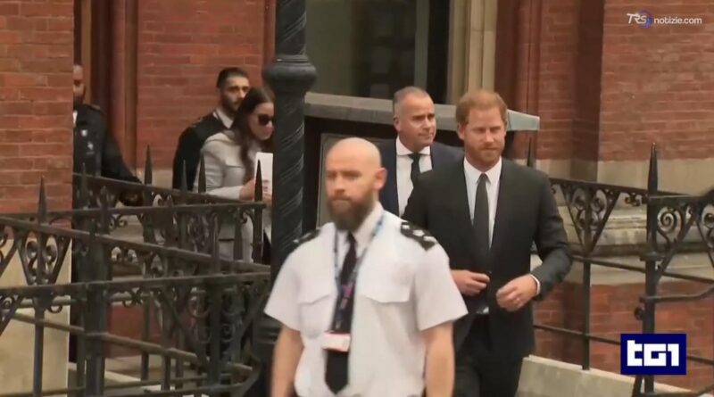 Ritorno amaro per Harry: dovrà pagare le spese legali al Daily Mail