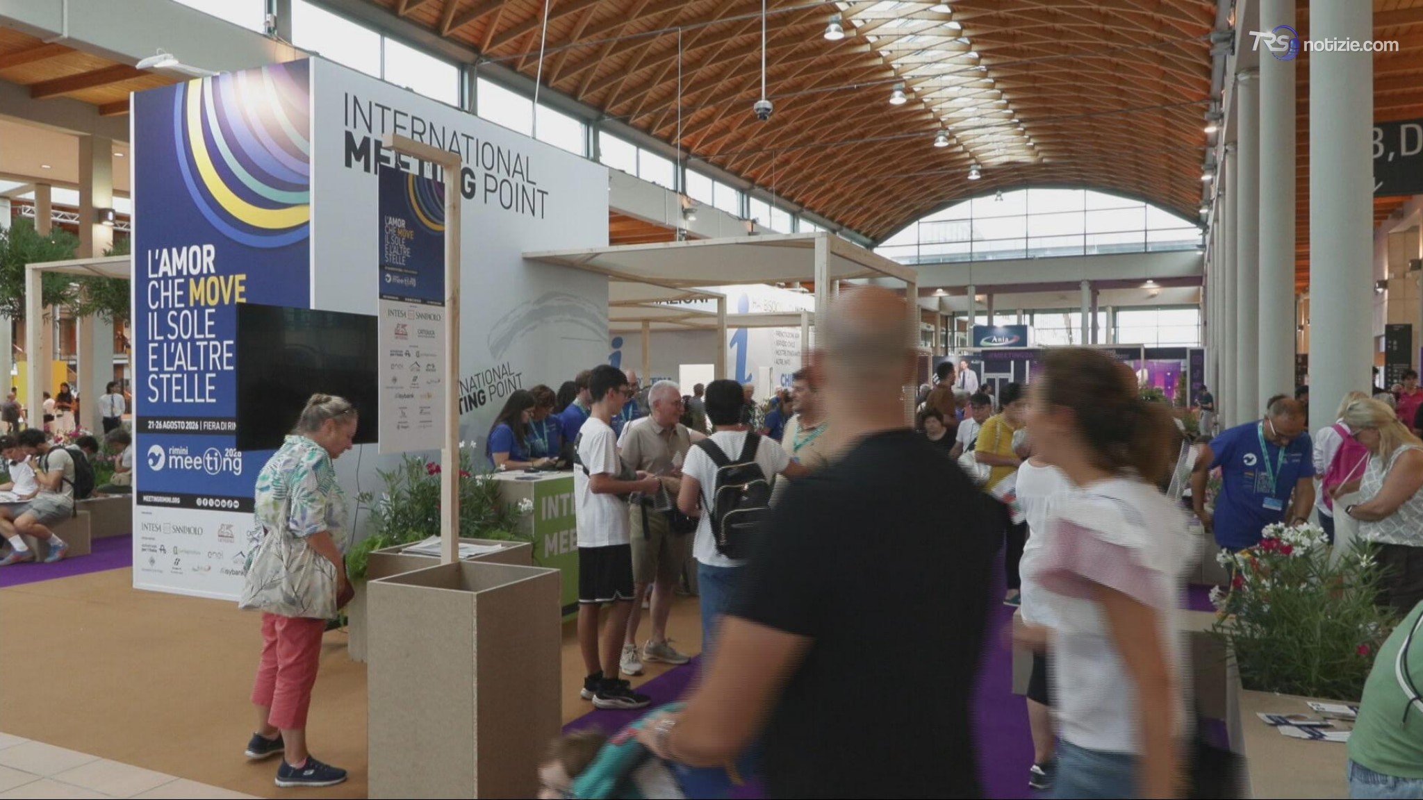 Meeting di Rimini: trepidazione e speranza per l'arrivo di Leone XIV