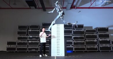 Il robot umanoide batte Bolt nei 100 metri: tempo record di 9 secondi e 32