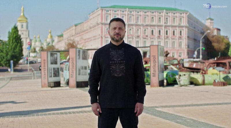 Zelensky: "L'Ucraina non cadrà"