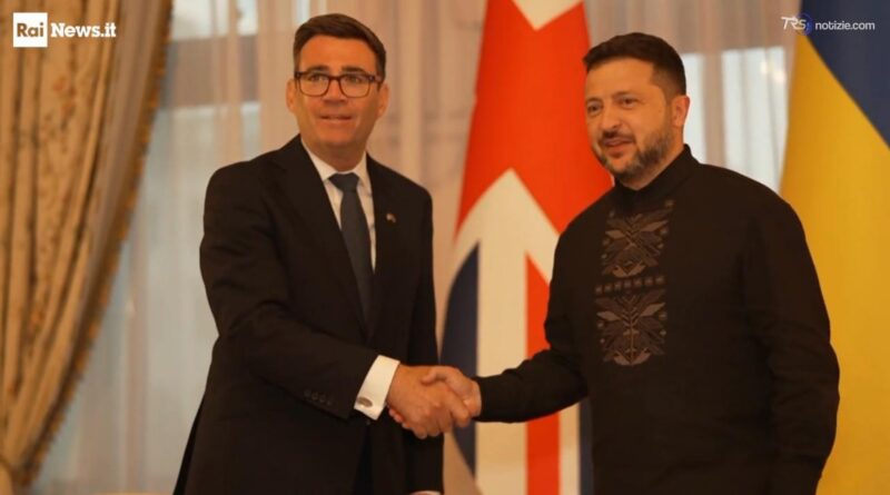Il neo premier britannico Burnham ricevuto da Zelensky a Kiev