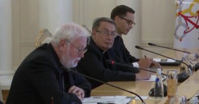 Incontro a Mosca tra l'inviato della Santa Sede Monsignor Gallagher e il ministro Lavrov
