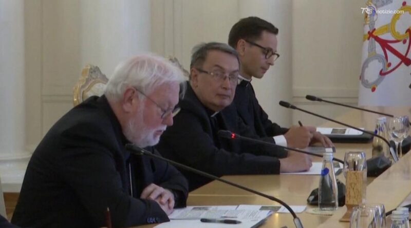 Incontro a Mosca tra l'inviato della Santa Sede Monsignor Gallagher e il ministro Lavrov