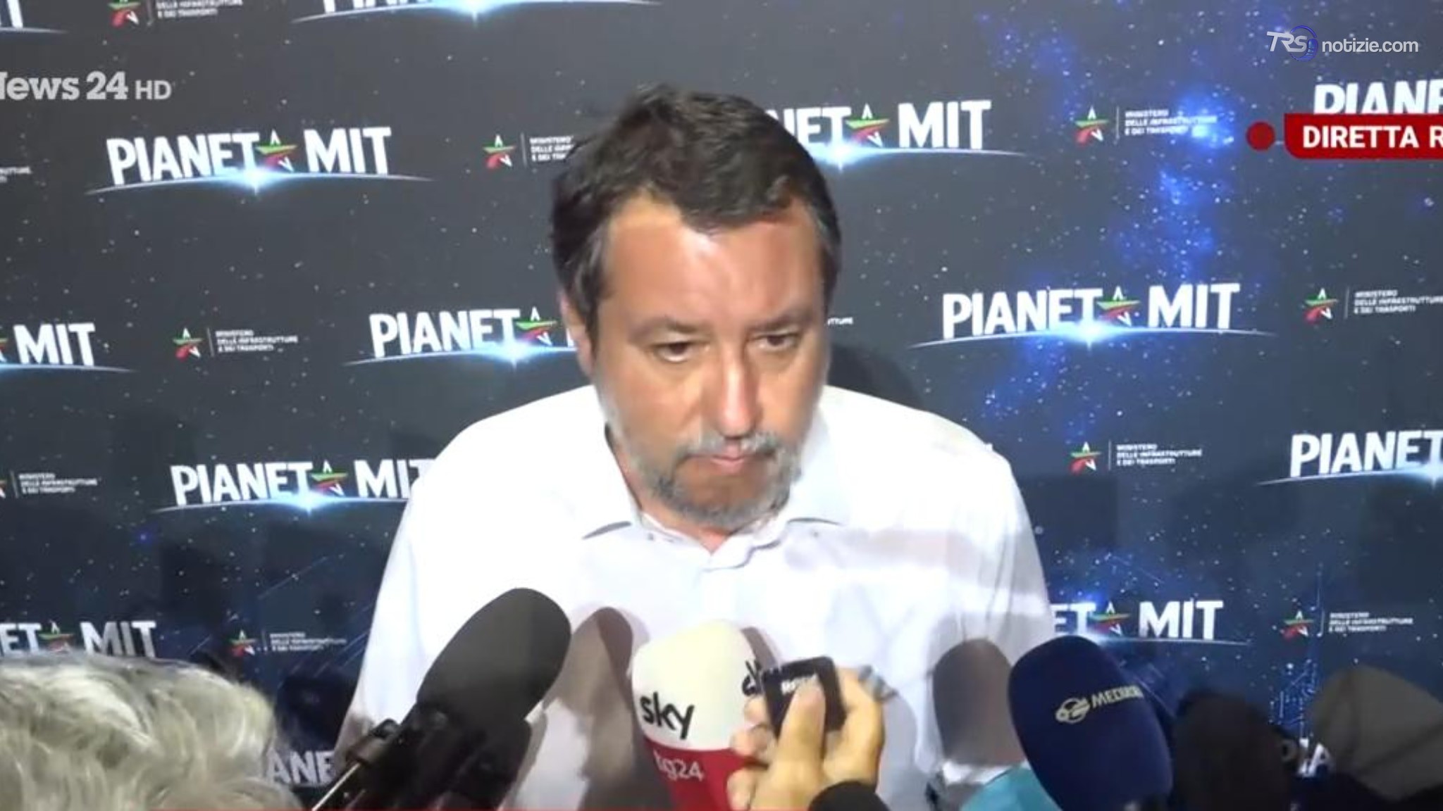 Salvini: proroga dello sconto sul diesel "per alcuni giorni, fino a settembre"