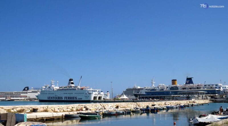 Tre missili da guerra nascosti nel furgone, arrestato un cittadino francese a Bari