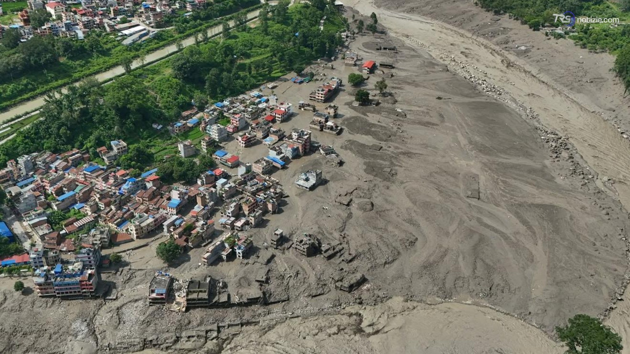 Nepal, potrebbe esserci il distacco di una valanga di ghiaccio dietro l’alluvione