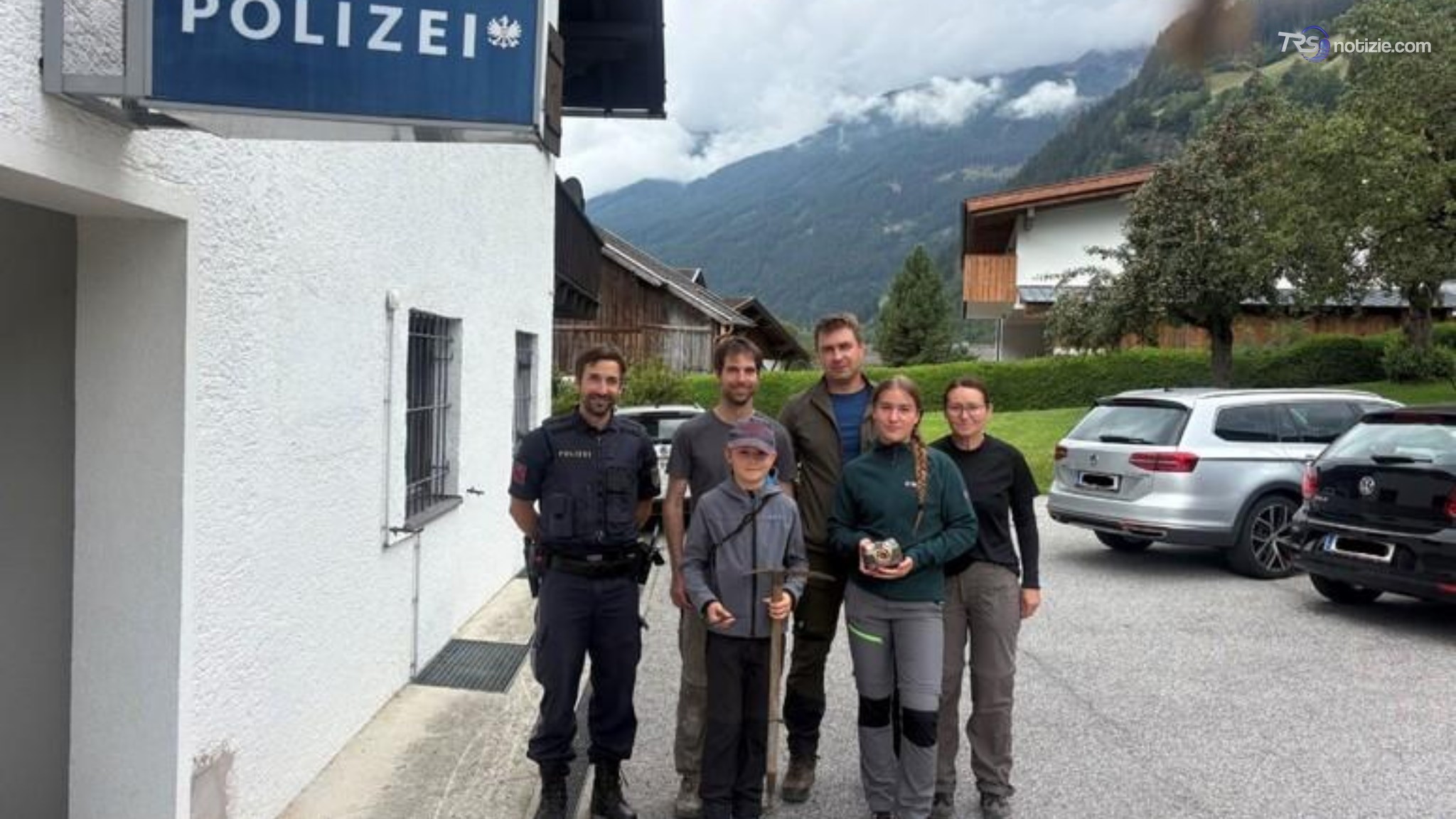 Alpinista 83enne ritrova l’attrezzatura persa sul ghiacciaio nel 1963
