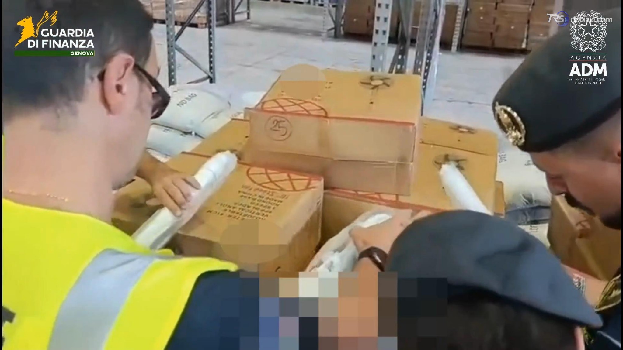 Ventilatori contraffatti destinati all'Italia: maxi sequestro a Genova