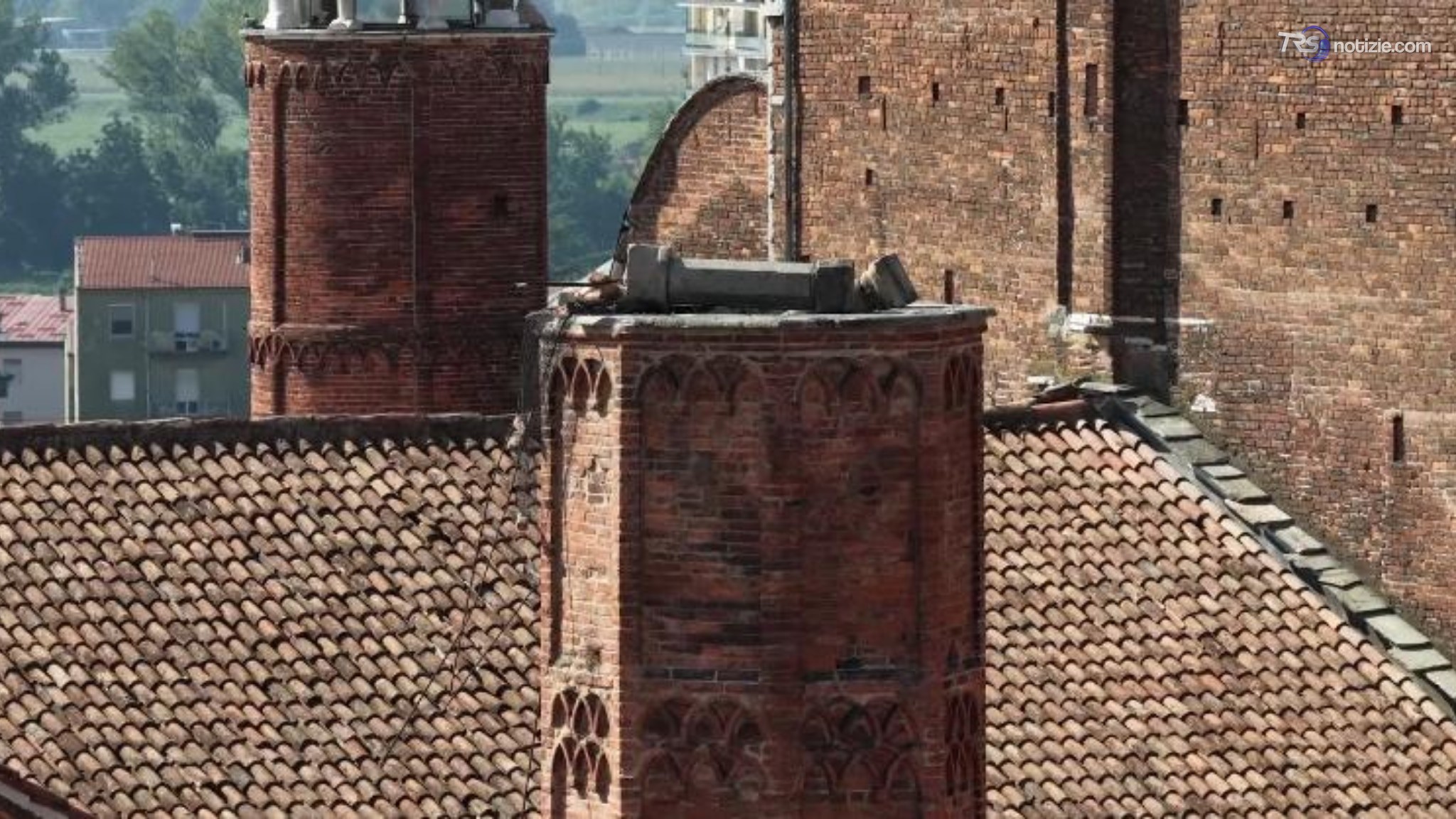 Maltempo a Cremona, i danni alla cattedrale e alla torre civica