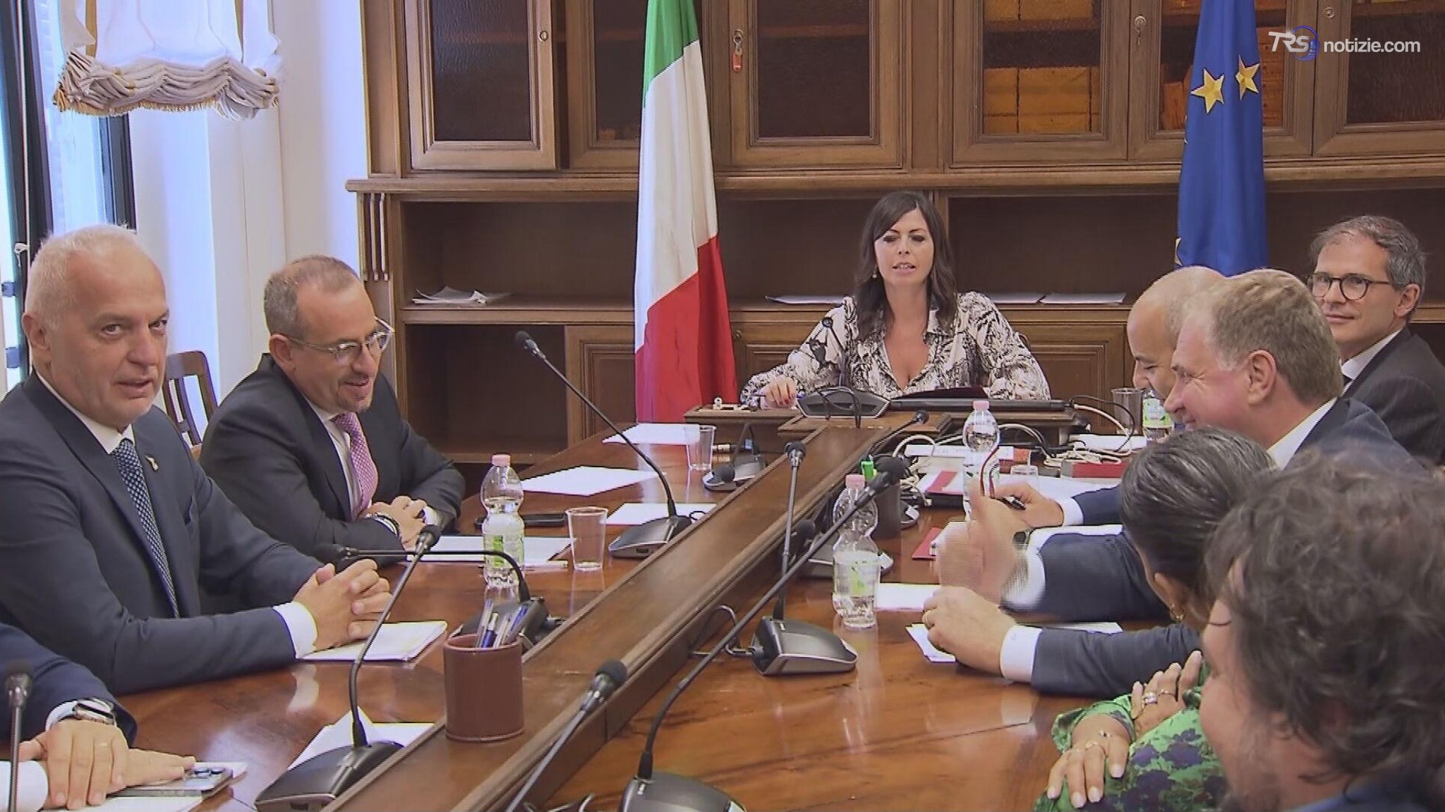 Cambio al vertice di Report: il centrodestra esulta, le opposizioni insorgono contro la Rai
