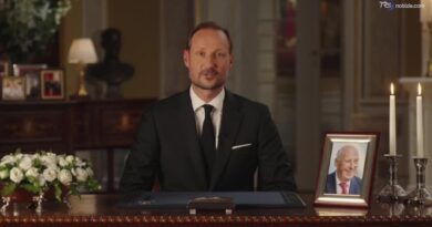 Haakon VIII omaggia il padre nel suo primo discorso da re di Norvegia