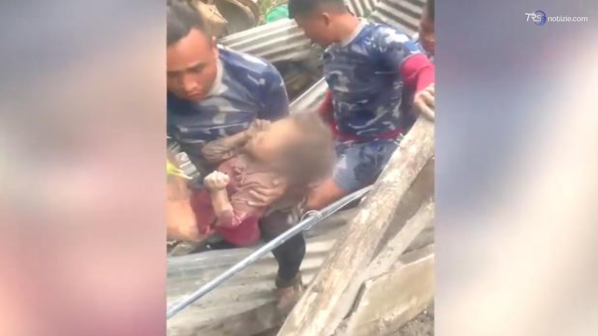 Nepal, bambina di 6 anni tratta in salvo dopo 60 ore sotto macerie
