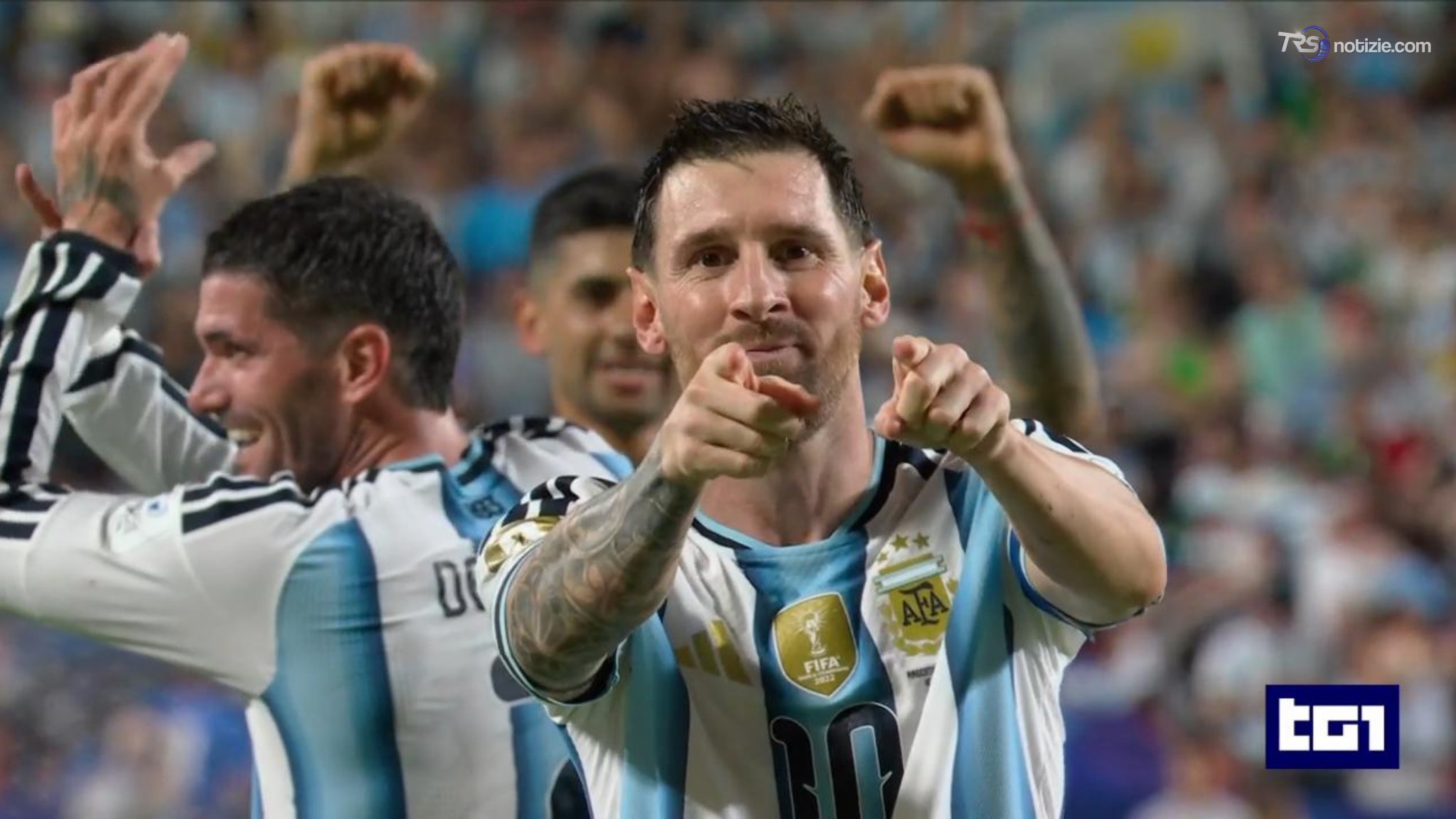 L’addio di Messi all’Argentina: “Lascio con l’orgoglio di avervi fatto sognare”