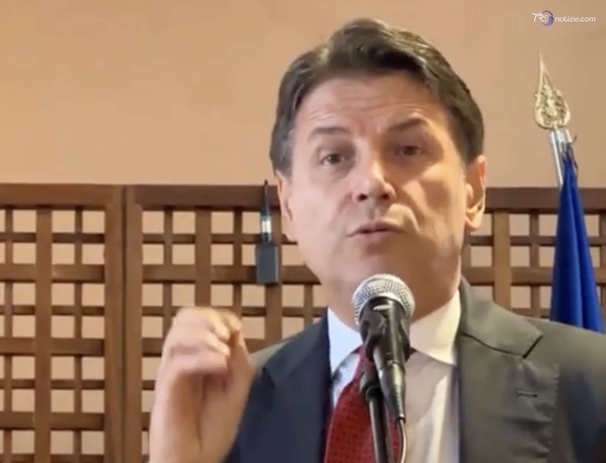 Conte, Bonelli e Fratoianni agli stati generali di Controcorrente