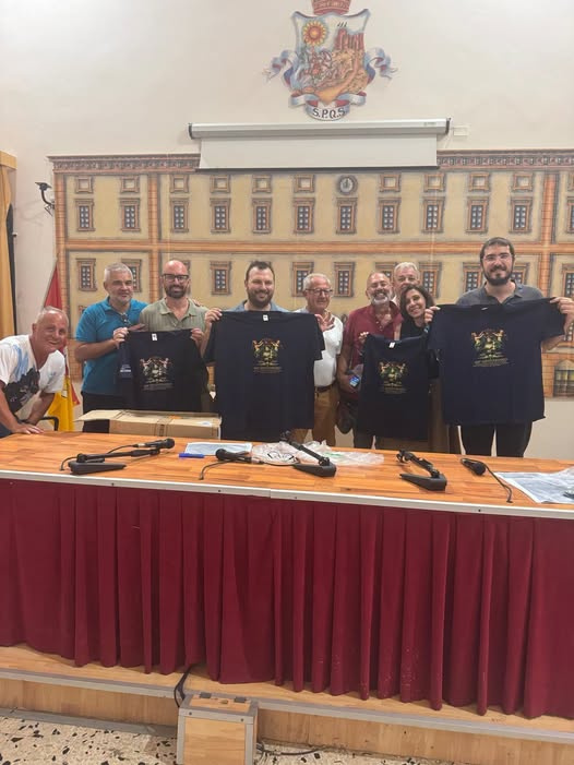 Sciacca, consegnate ai portatori della Madonna del Soccorso le maglie per il 400° anniversario
