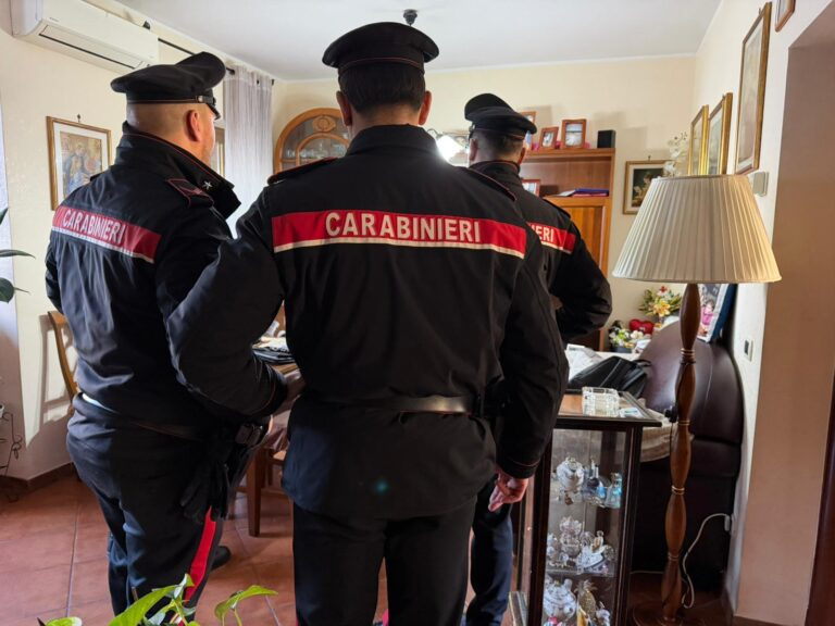 Sciacca, truffa da 85 mila euro: 77enne raggirata dal falso carabiniere