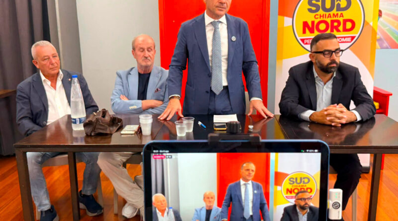 Brucculeri e Blò aderiscono a Sud chiama Nord. De Luca attacca - "Sciacca ridotta a letamaio"