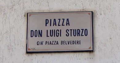 Sciacca, chioschi del pesce e lavori in piazza Sturzo: interrogazione di Brucculeri e Blò al sindaco