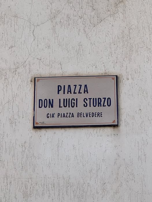 Sciacca, chioschi del pesce e lavori in piazza Sturzo: interrogazione di Brucculeri e Blò al sindaco