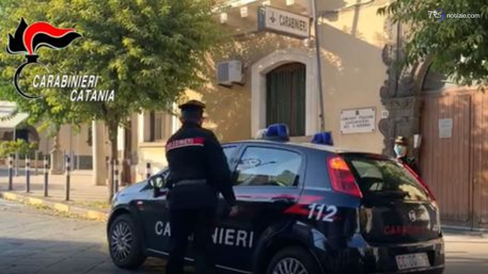 Sparatoria in centro a Catania, danneggiate auto in sosta