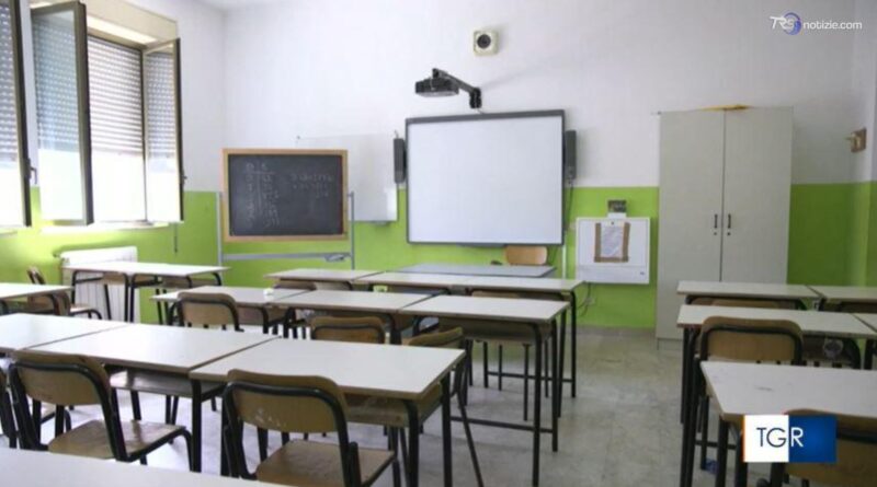 Caldo e avvio dell'anno scolastico, continuano le polemiche
