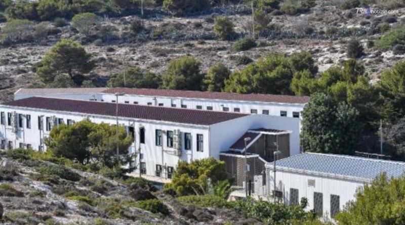 Migranti, altri 96 a Lampedusa